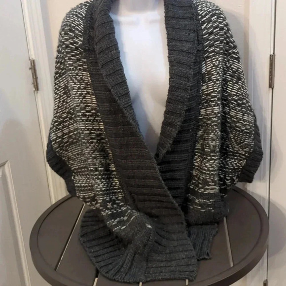 American Eagle Womens Kimono Cardigan Sweater Heavy Knit Oversized size medium - Picture 8 of 9